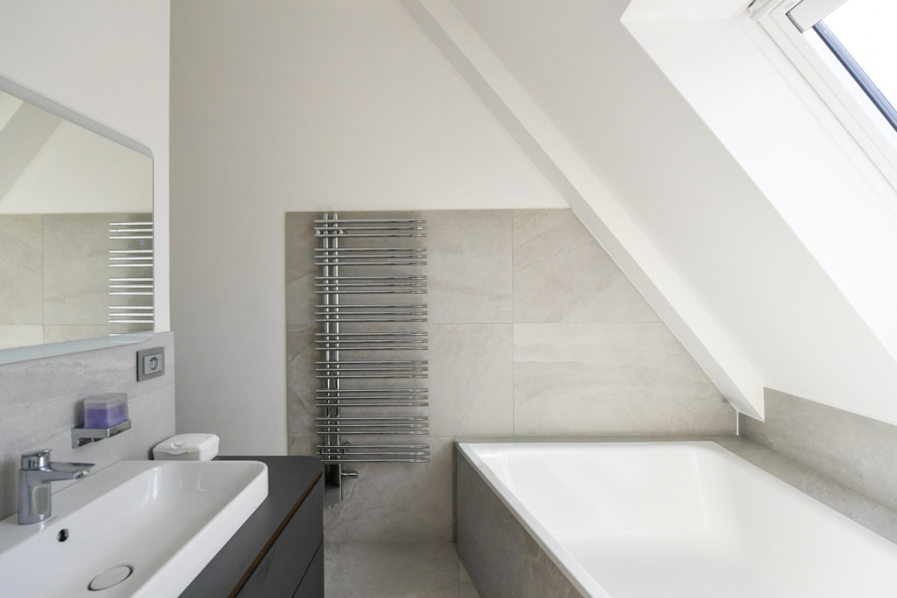 Stylové bydlení v historickém domě na Starém městě s vlastním výtahem a garáží!