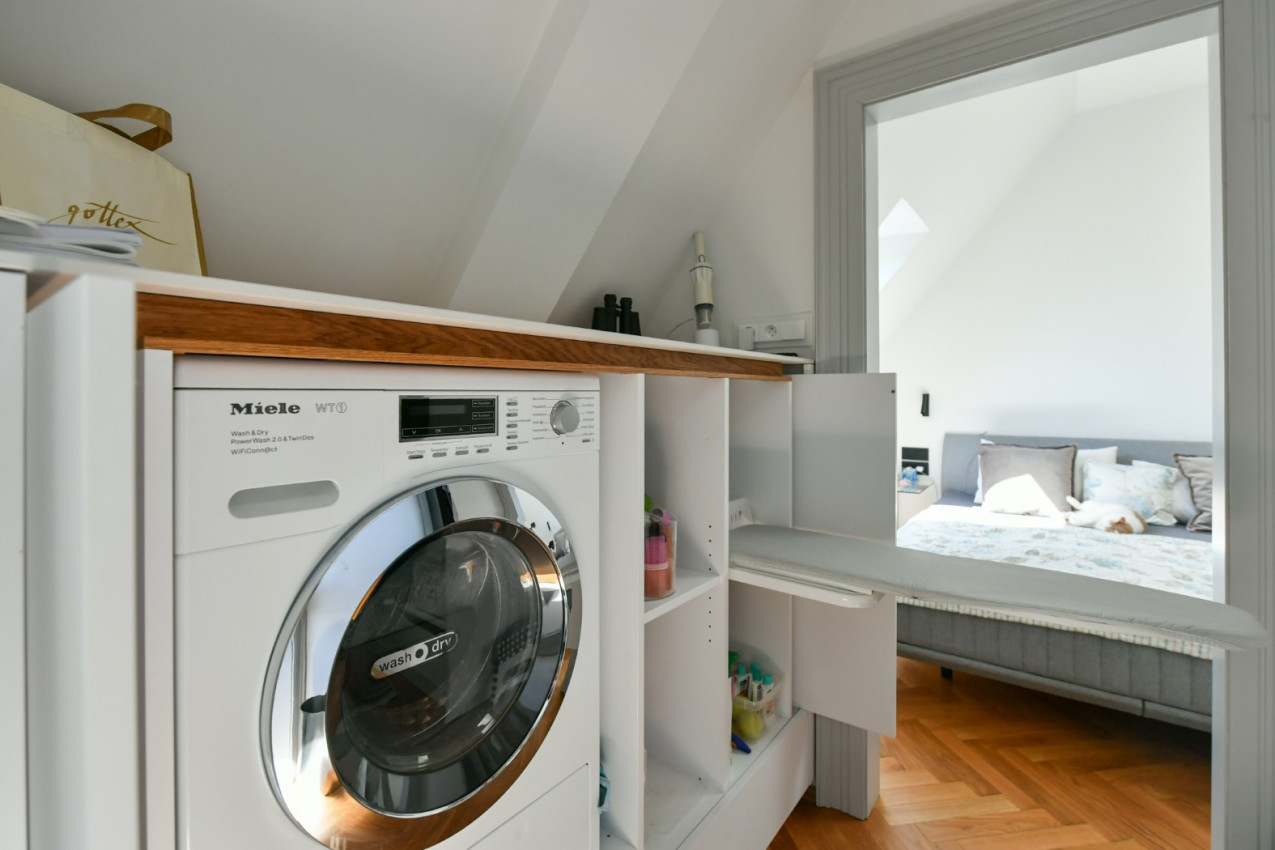 Stylové bydlení v historickém domě na Starém městě s vlastním výtahem a garáží!