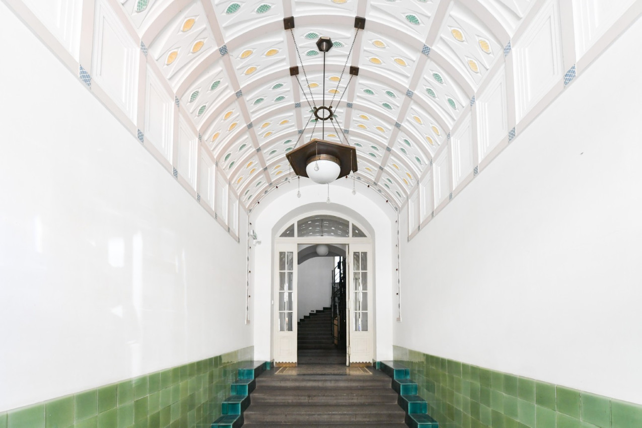 Stylové bydlení v historickém domě na Starém městě s vlastním výtahem a garáží!